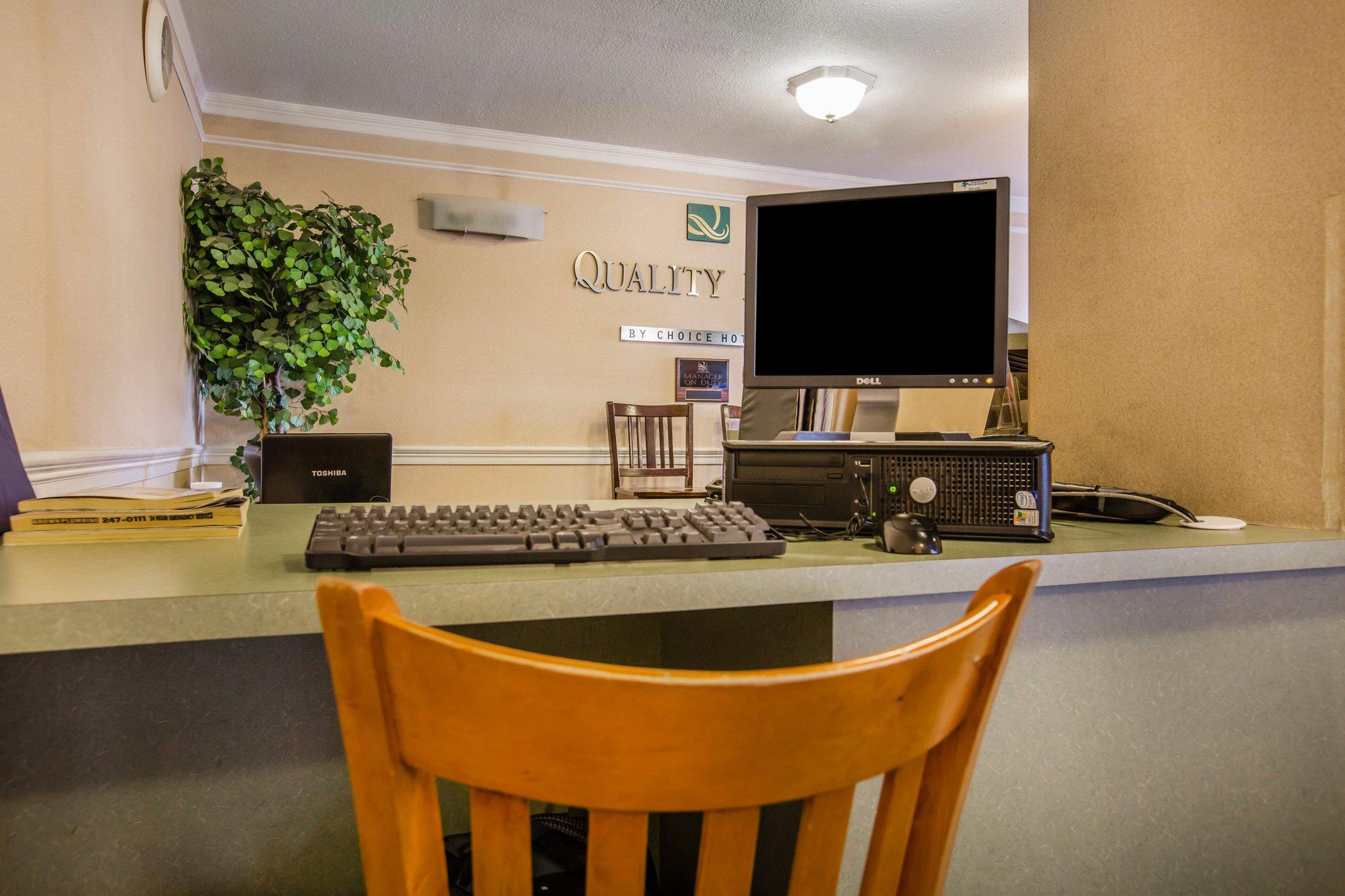 Quality Inn Redding Near I-5 Екстер'єр фото