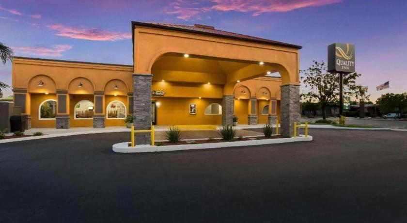 Quality Inn Redding Near I-5 Екстер'єр фото