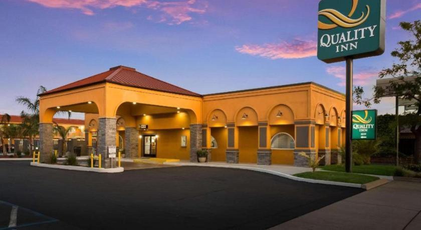 Quality Inn Redding Near I-5 Екстер'єр фото